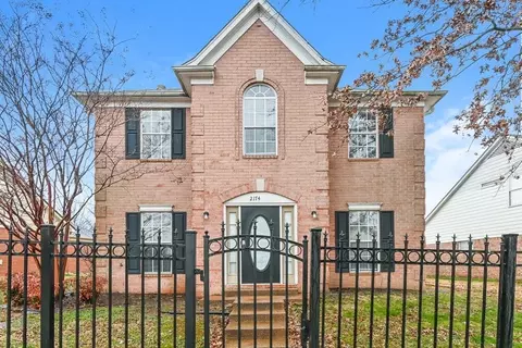 2174 Berry Bush Ln, Cordova, TN 38016
