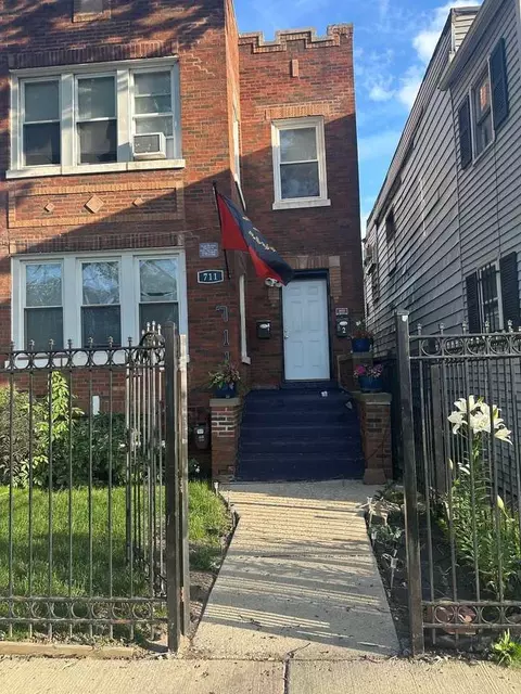 711 E 92nd Pl #1, Chicago, IL 60619