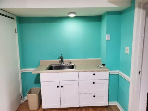 5315 Greenbrook Dr, Charlotte, NC 28205