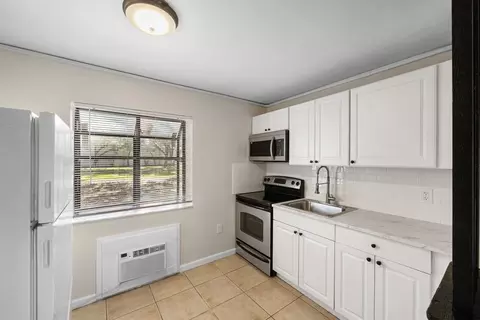 2122 Bradford St #504, Clearwater, FL 33760