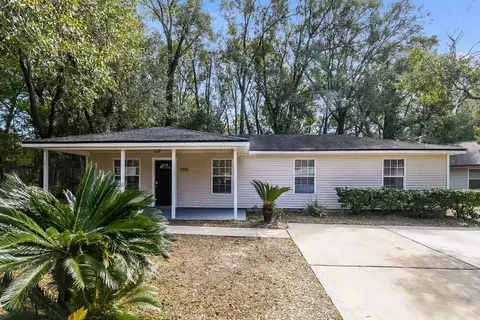 1508 Golf Forest Dr, Jacksonville, FL 32208