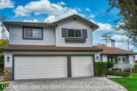 24589 Lola Ln, Newhall, CA 91321