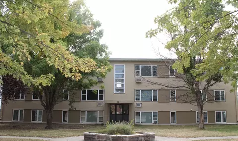 321 W Highland Dr #302, Williston, ND 58801