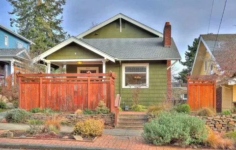 4220 Bagley Ave N #B, Seattle, WA 98103