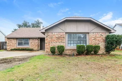 3913 Horizon Pl, Fort Worth, TX 76133