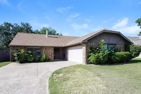 3913 Horizon Pl, Fort Worth, TX 76133