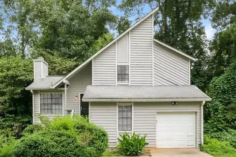 4707 Greenway Rd, Norcross, GA 30071