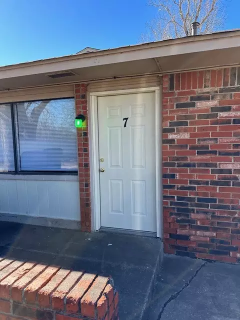 210 North St #7, Minco, OK 73059