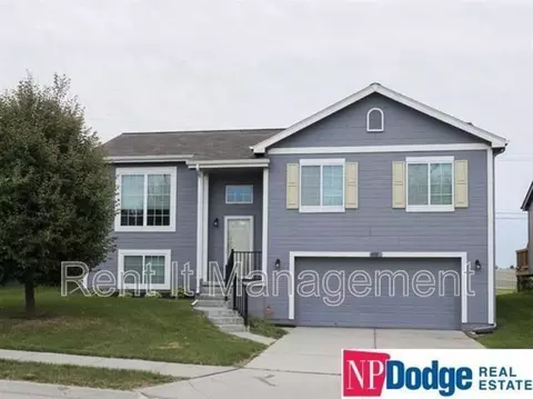 4701 Navenue, Omaha, NE 68116
