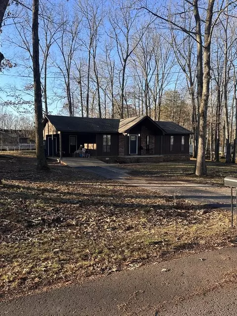 340 Union Camp Dr, Savannah, TN 38372