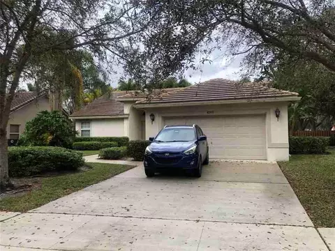 4703 NW 75th St, Coconut Creek, FL 33073