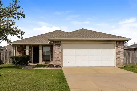 7232 Autumn Glen Dr, Forest Hill, TX 76140