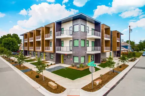 2732 W Devitt St, Fort Worth, TX 76109