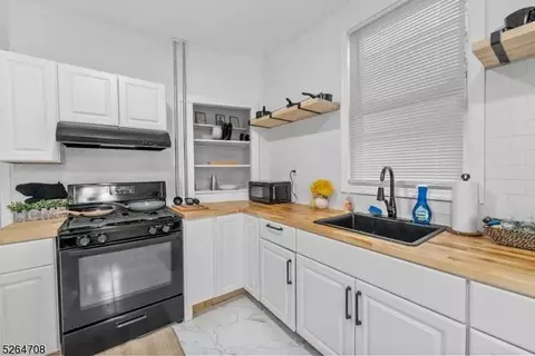 45 Seymour Ave #1, Newark, NJ 07108