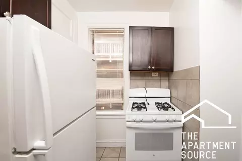 1365 W Estes Ave #1O, Chicago, IL 60626
