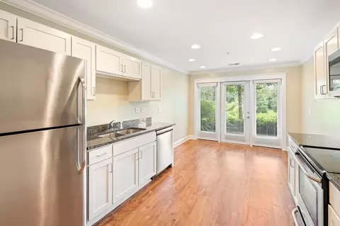 1720 Treetop Dr, Charlottesville, VA 22903