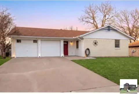 211 E Hogan Dr, Copperas Cove, TX 76522