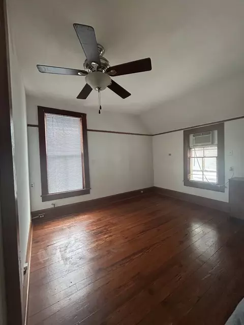 618 NE 2nd St #W, Gainesville, FL 32601