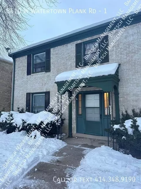 8410 Watertown Plank Rd #1, Wauwatosa, WI 53226
