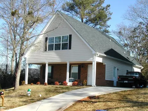 112 Pineview Ct, Athens, GA 30606