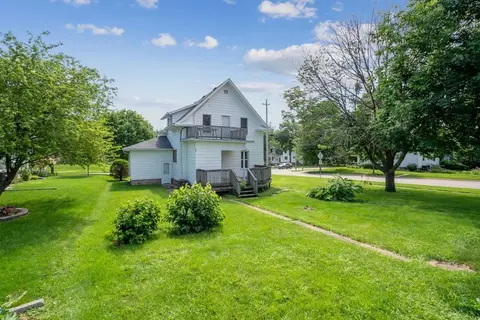 1721 Clay St, Cedar Falls, IA 50613