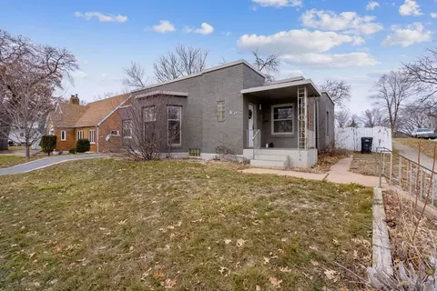603 W 18th St, Cedar Falls, IA 50613