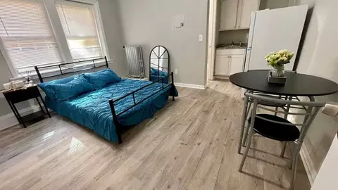 11118 Clifton Blvd, Cleveland, OH 44102