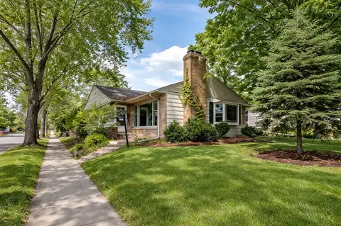 2177 Scheffer Ave, Saint Paul, MN 55116