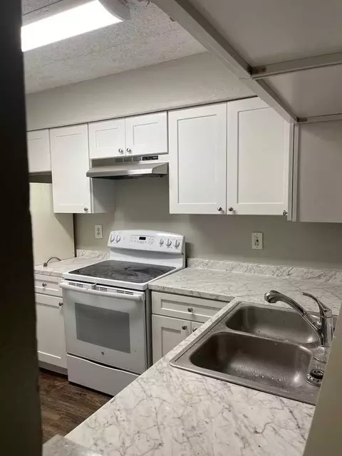 238 Afton Sq #202, Altamonte Springs, FL 32714