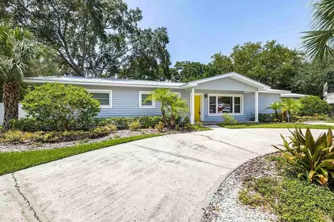 4200 W Beachway Dr, Tampa, FL 33609