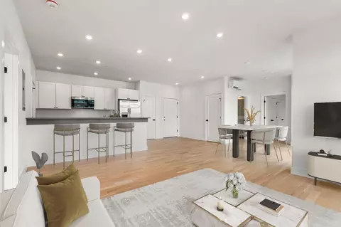 581 Salem St #103, Wakefield, MA 01880