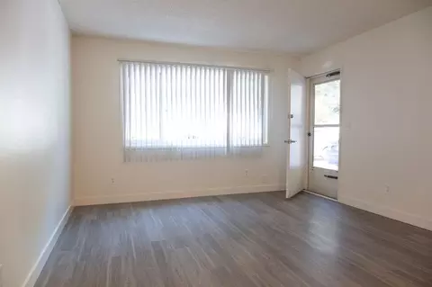 1903 NE Schuyler St, Portland, OR 97212