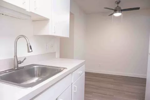1903 NE Schuyler St, Portland, OR 97212