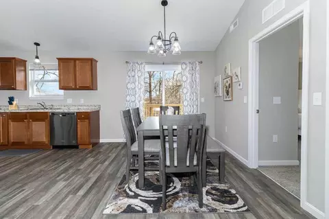 10 E Persimmon Dr, Hamilton, OH 45013 photo 5