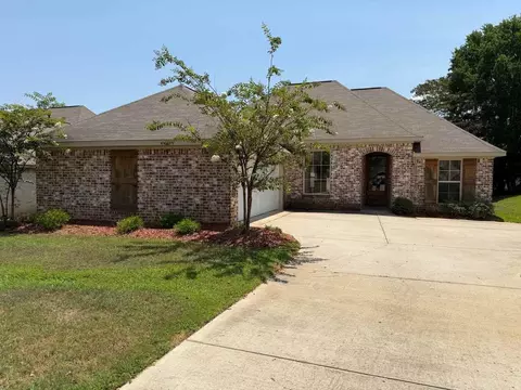 464 Silver Hill Dr, Pearl, MS 39208