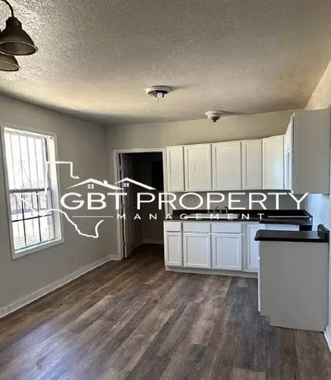 10765 N State Highway 16 # POTEET, Poteet, TX 78065