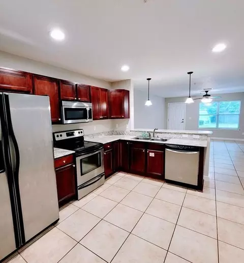 108 Hawkins Rd, Fort Walton Beach, FL 32547