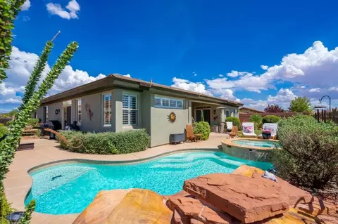 2329 N Prospector Ln, Washington, UT 84780