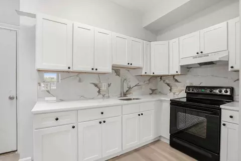 4249 Leidy Ave, Philadelphia, PA 19104