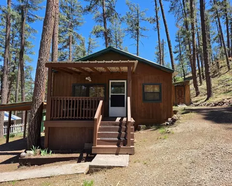 235 Hart Ave, Ruidoso, NM 88345