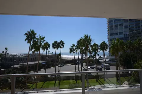 1820 Avenida Del Mundo #303, Coronado, CA 92118