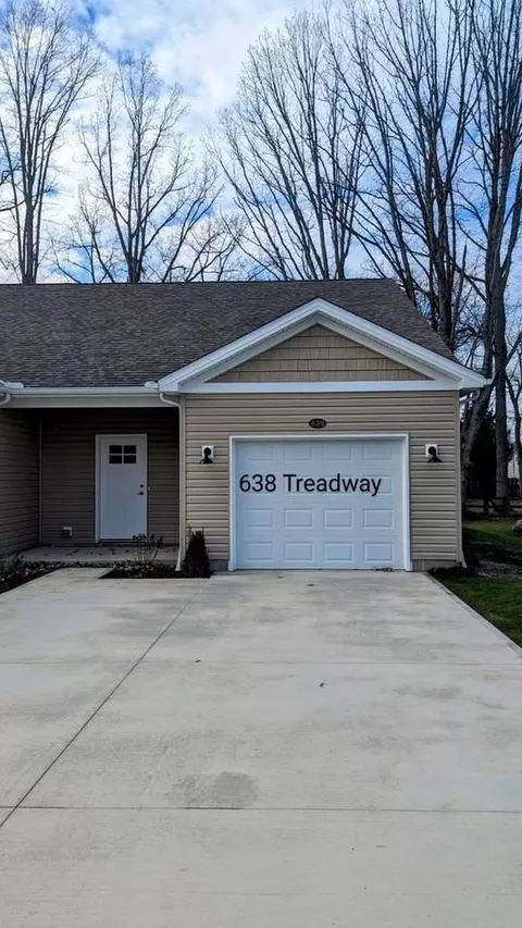 638 Treadway Blvd, Sheffield Lake, OH 44054