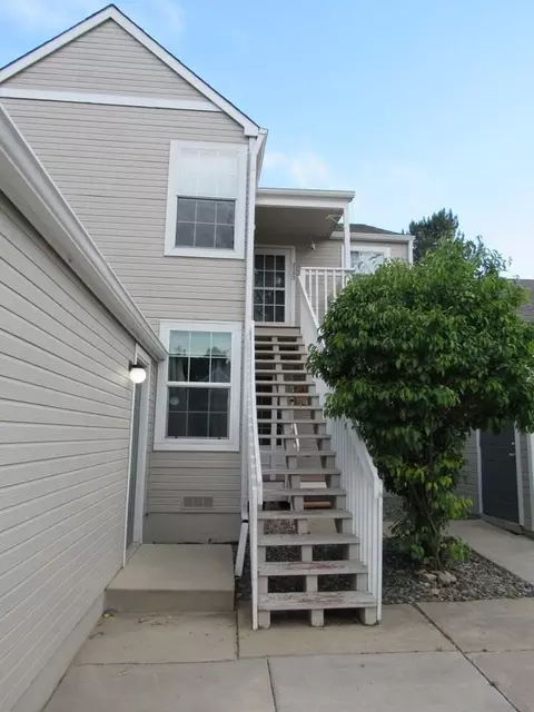 2052 Sunridge Cir, Broomfield, CO 80020
