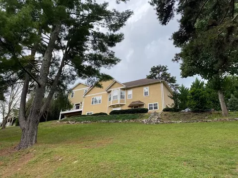 170 S Willow Brook Dr, Asheville, NC 28806