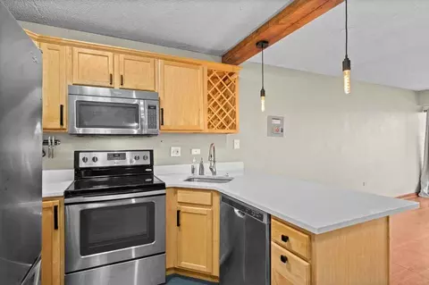 909 N Logan St, Denver, CO 80203