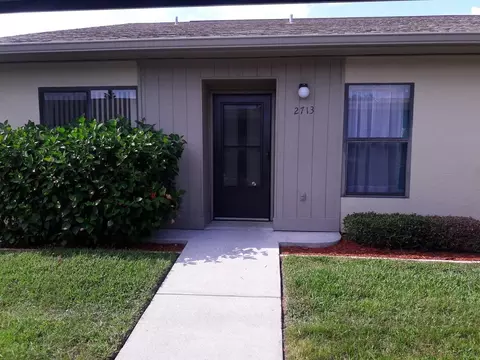 2713 60th Avenue Dr W, Bradenton, FL 34207