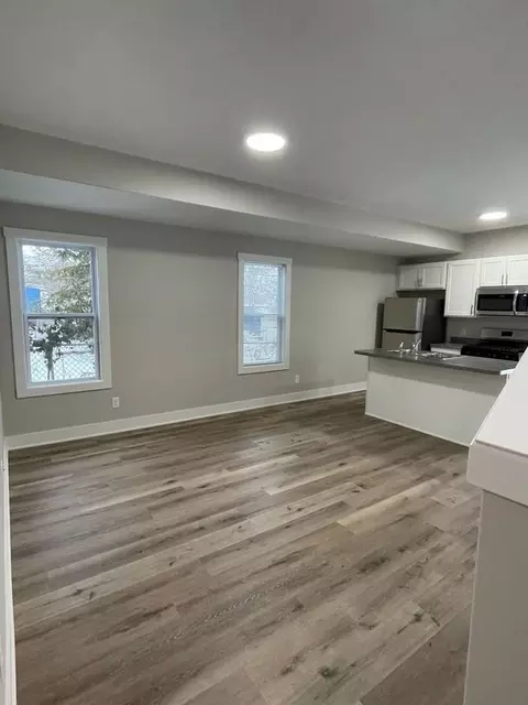 2093 Dowd St, Muskegon, MI 49441