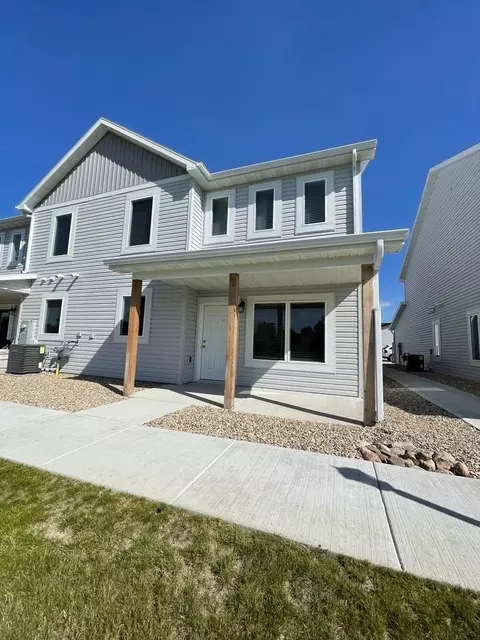 3314 Kenner Loop, Bismarck, ND 58504