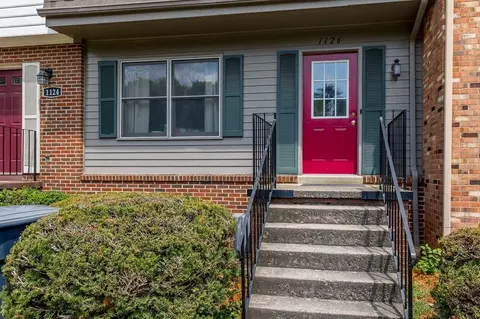 1126 Mountain View Dr, Harrisonburg, VA 22801