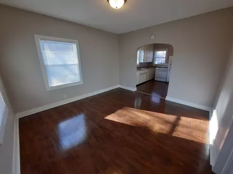 3814 8th Pl, Des Moines, IA 50313